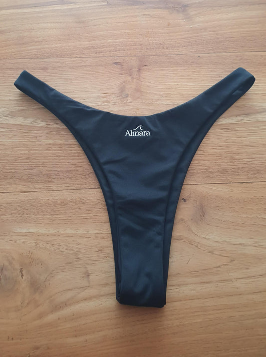 Soléa – Tanga blanc